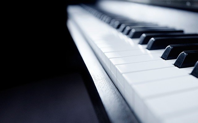piano-gf50f35f41_640.jpg