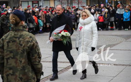 Obchody Narodowego Święta Niepodległości, Delegacja składająca kwiaty