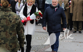 Obchody Narodowego Święta Niepodległości, Delegacja składająca kwiaty