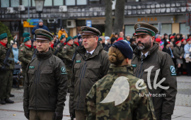 Obchody Narodowego Święta Niepodległości, Delegacja składająca kwiaty