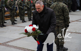 Obchody Narodowego Święta Niepodległości, Delegacja składająca kwiaty