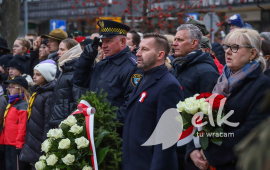 Obchody Narodowego Święta Niepodległości, na zdjęciu Anna Wojciechowska, Tomasz Andrukiewicz, Strażnik Miejski