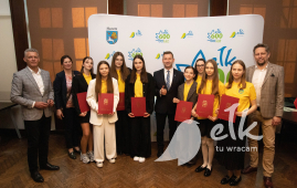 Wręczenie stypendiów za aktywność społeczną i wyniki w nauce, stypendyści, Urząd Miasta Ełku