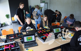 Wariacje z Nauką w Parku Naukowo-Technologicznym, festyn rodzinny, zabawa, eksperymenty