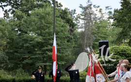 81. rocznica wybuchu Powstania Warszawskiego, Park Solidarności, Pomnik "Poległym za Wolną i Niezawisłą Polskę", obchody, przemówienia, złożenie kwiatów
