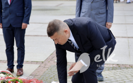81. rocznica wybuchu Powstania Warszawskiego, Park Solidarności, Pomnik "Poległym za Wolną i Niezawisłą Polskę", obchody, przemówienia, złożenie kwiatów