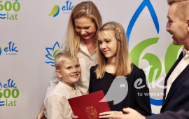 Wręczenie stypendiów za aktywność społeczną i wyniki w nauce